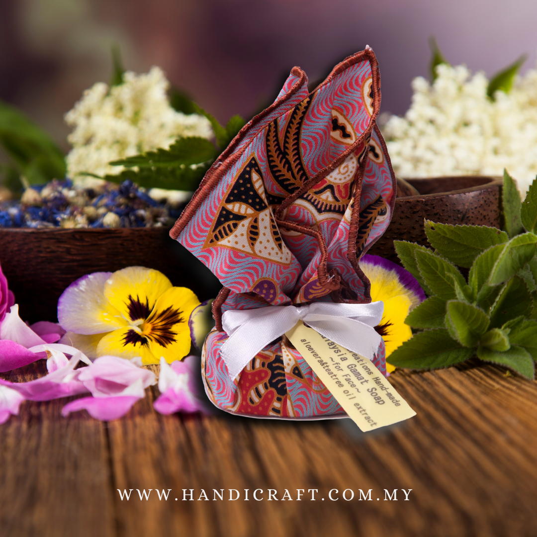 The Organic Facial Gamat Soap (with Tea Tree oil)