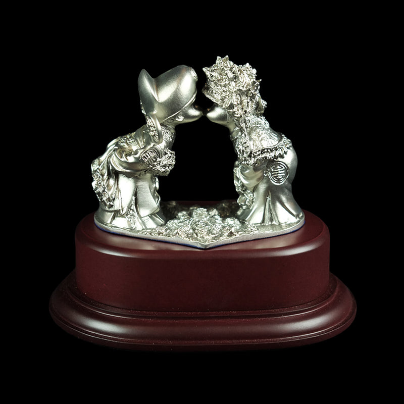 Pewter Figurine (Loving Couple on Wooden Base) - PF9818